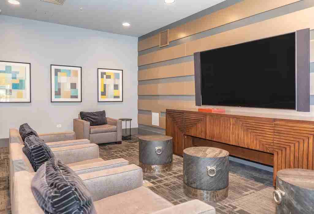 Woodview Apartments - Photo 5 of 7