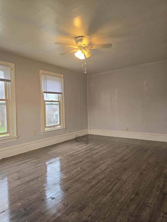 453 Sumner St - Photo 5 of 7