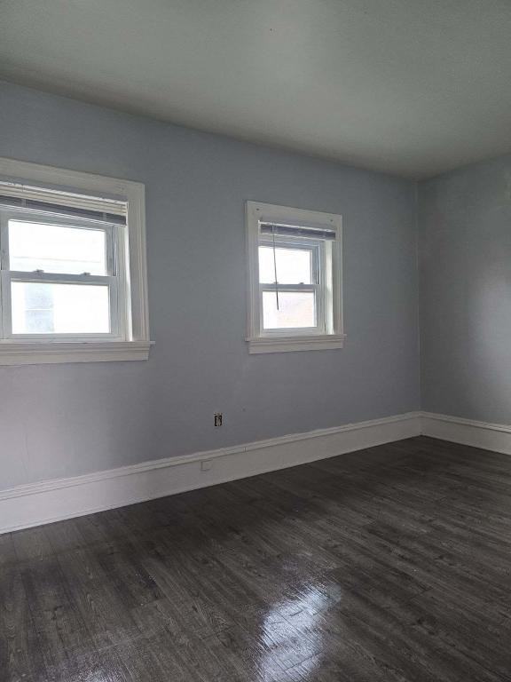 453 Sumner St - Photo 6 of 7