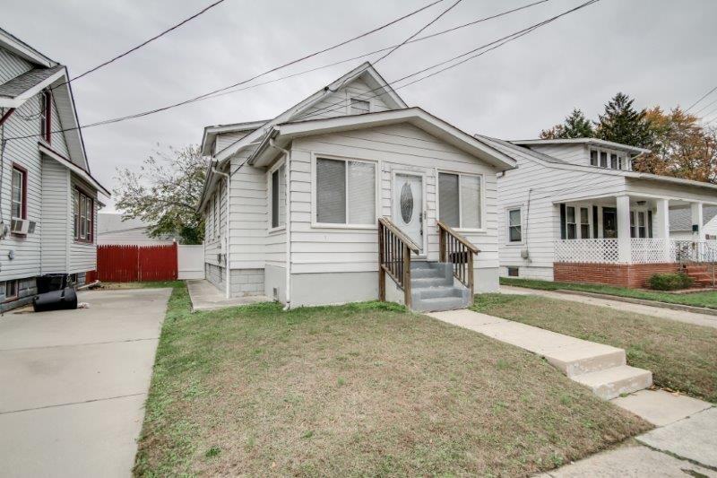 1562 W River Dr - Photo 3 of 25