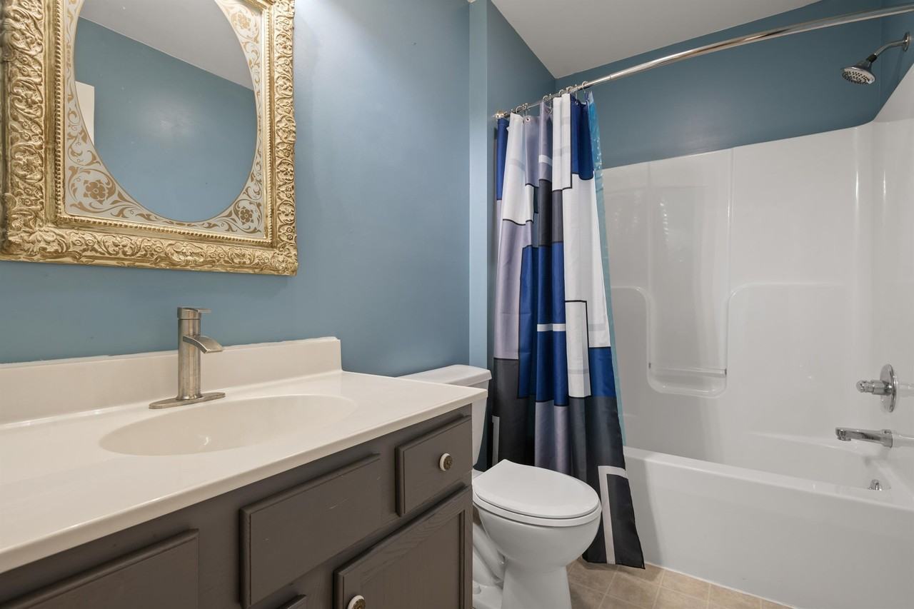 14 Williamsburg Dr - Photo 3 of 10