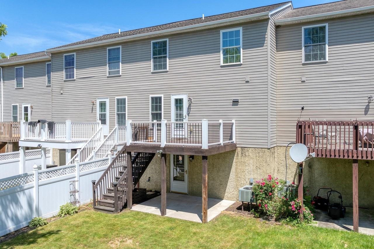 14 Williamsburg Dr - Photo 2 of 10