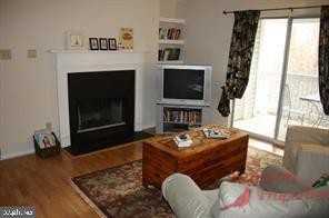 1523 Lincoln Way #302 - Photo 3 of 7