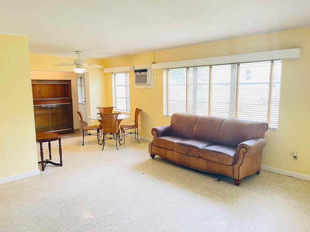 2227 Euclid Ave - Photo 2 of 20