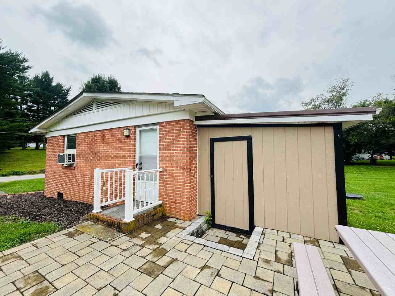 922 Country Acres Rd - Photo 4 of 18