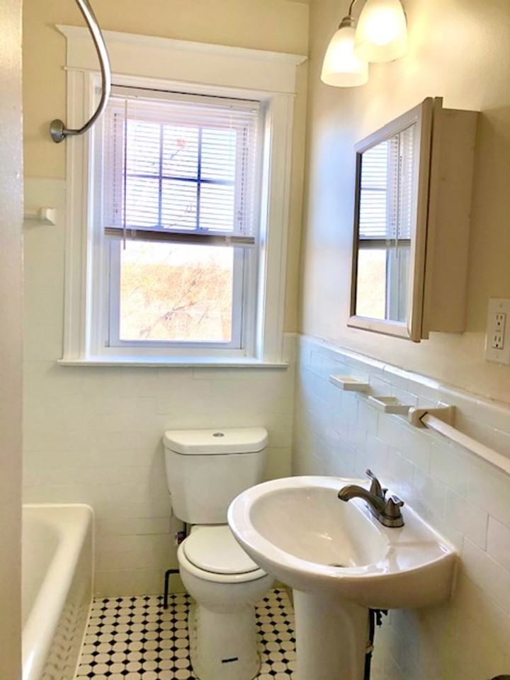 Ridley Manor - Photo 6 of 17