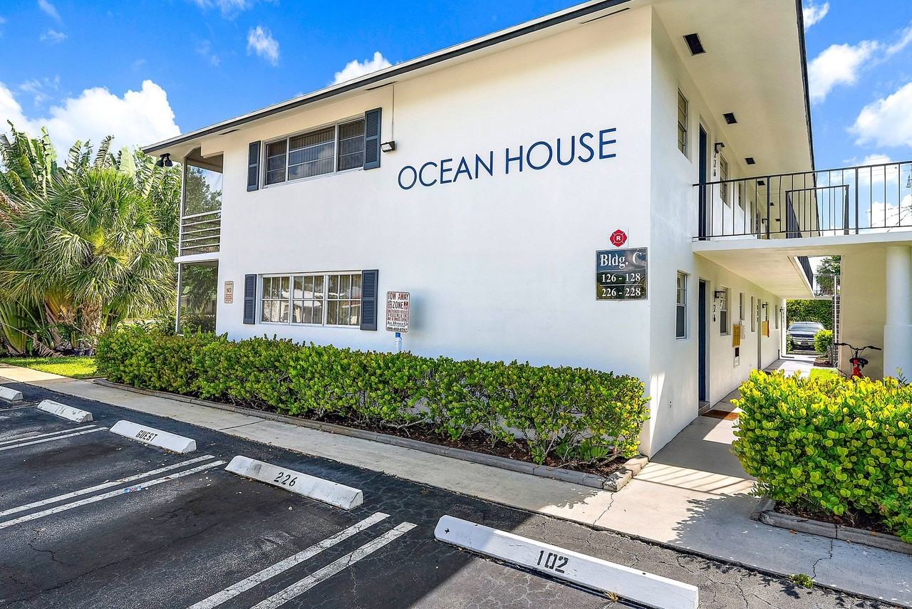 Ocean House - Photo 2 of 8