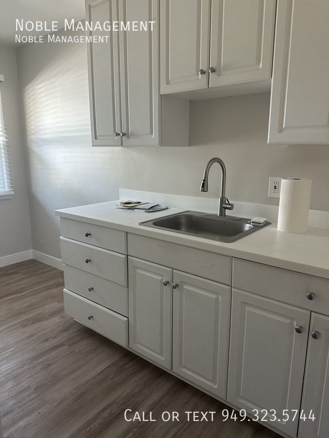 724 N Lacy St #C - Photo 3 of 7