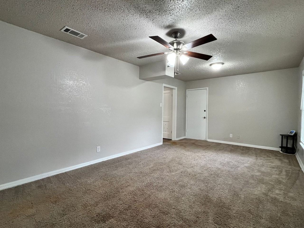 1816 White Ave - Photo 7 of 17