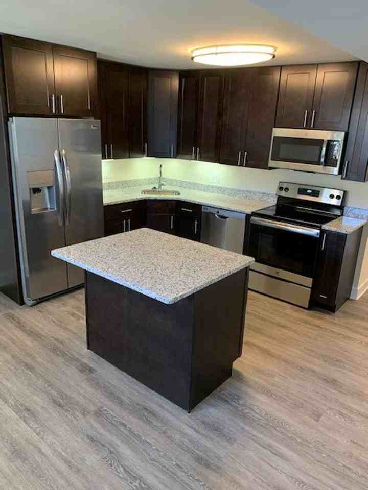 Randolph Square Apartments - Photo 4 of 4