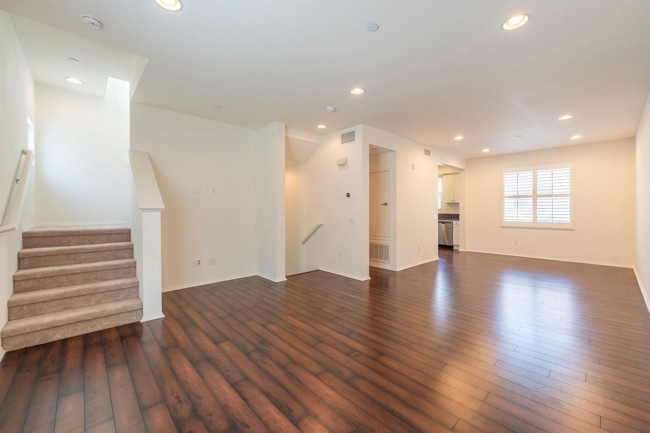 5545 Ocean - Photo 5 of 49