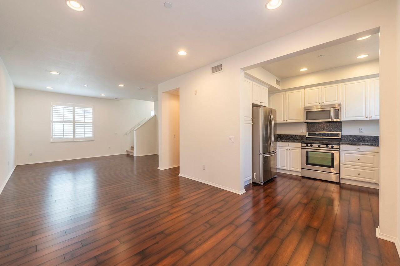 5545 Ocean - Photo 7 of 49