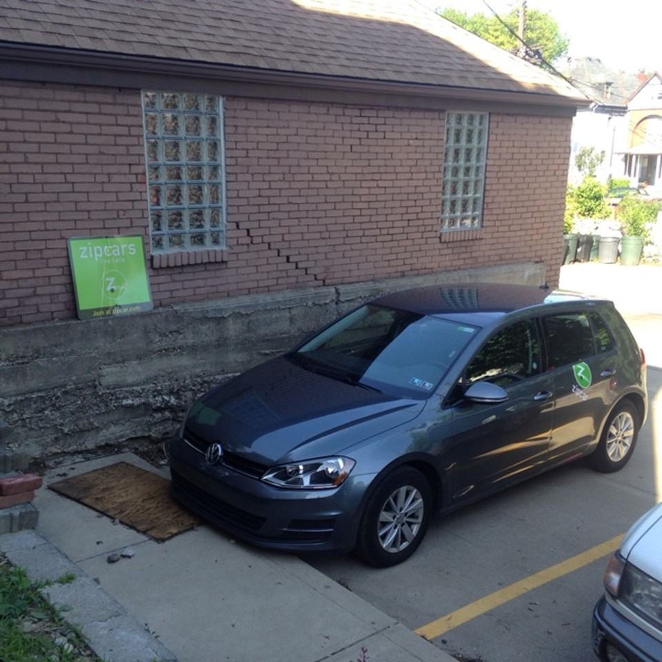 *** Spacious Apartments in Friendship * Pet Friendly * Walk to Shopping * Available Now * Renovated & Spacious *** - Photo 2 of 2