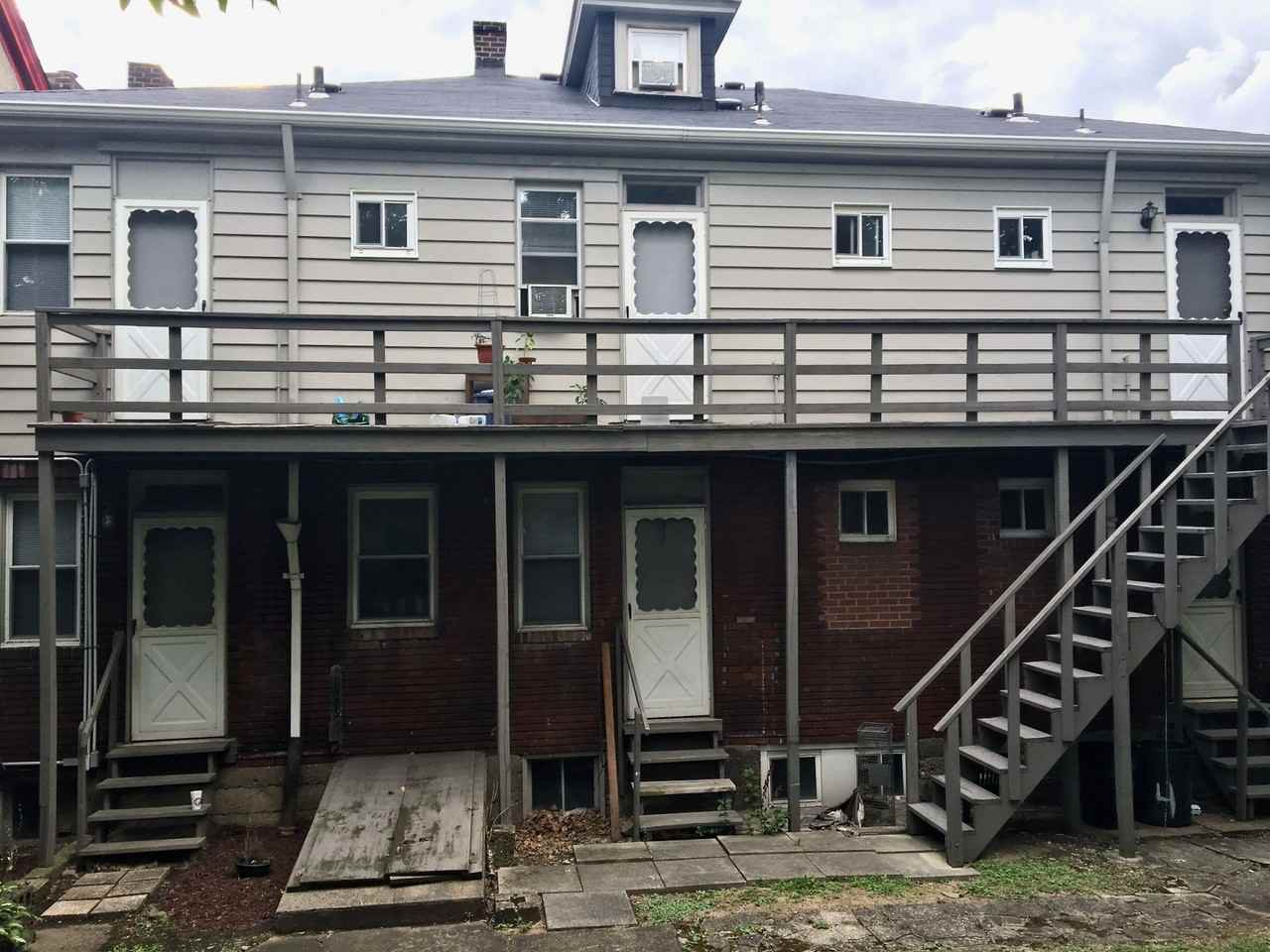 *** Squirrel Hill Apartment For Rent * Pet Friendly * Amazing Location * Renovated * Spacious * Available Now *** - Photo 2 of 2