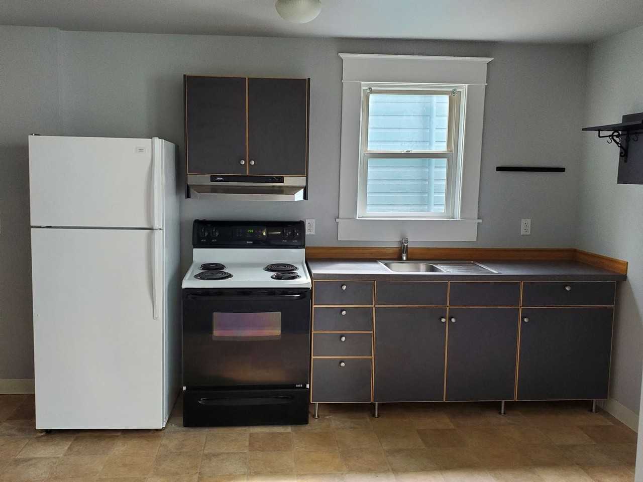 1306 O Ave - Photo 3 of 17