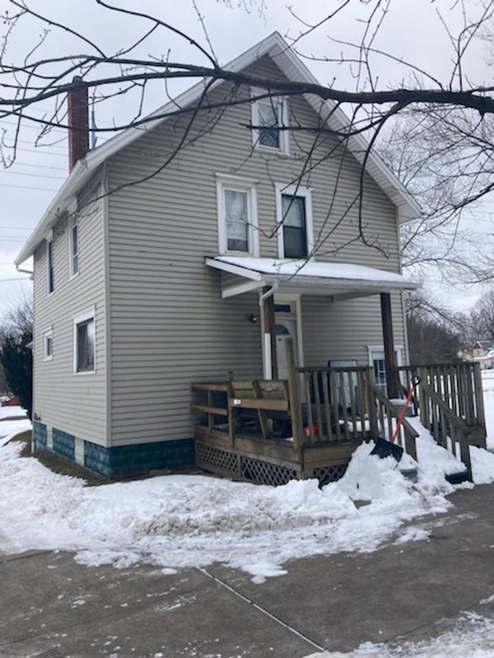 420 Belden Ave Se - Photo 3 of 3