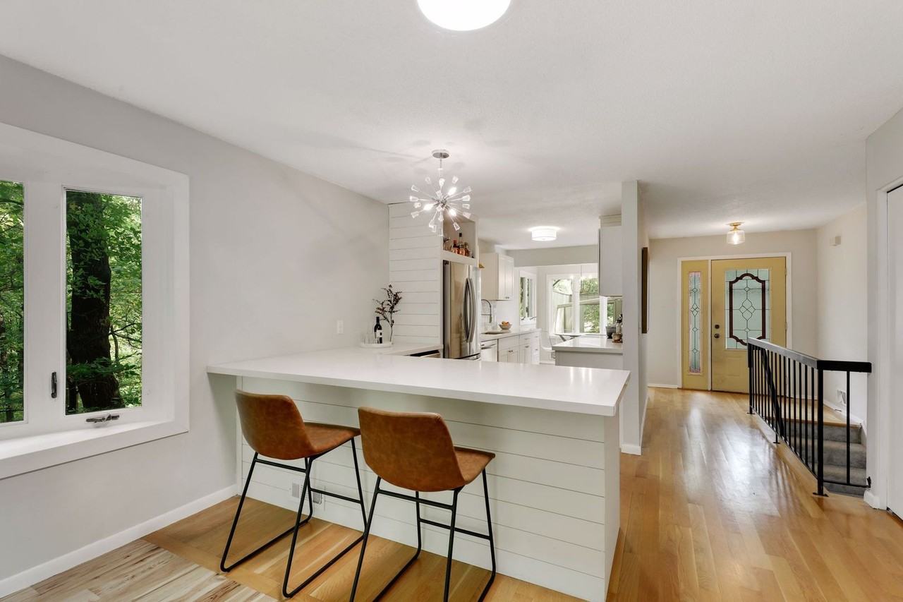 16300 15th Ave N - Photo 5 of 16