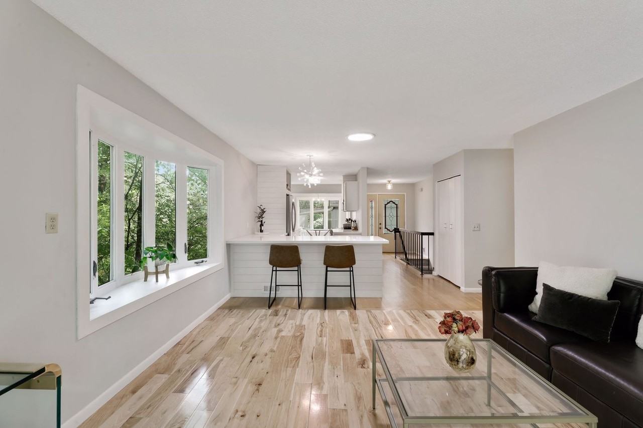 16300 15th Ave N - Photo 6 of 16