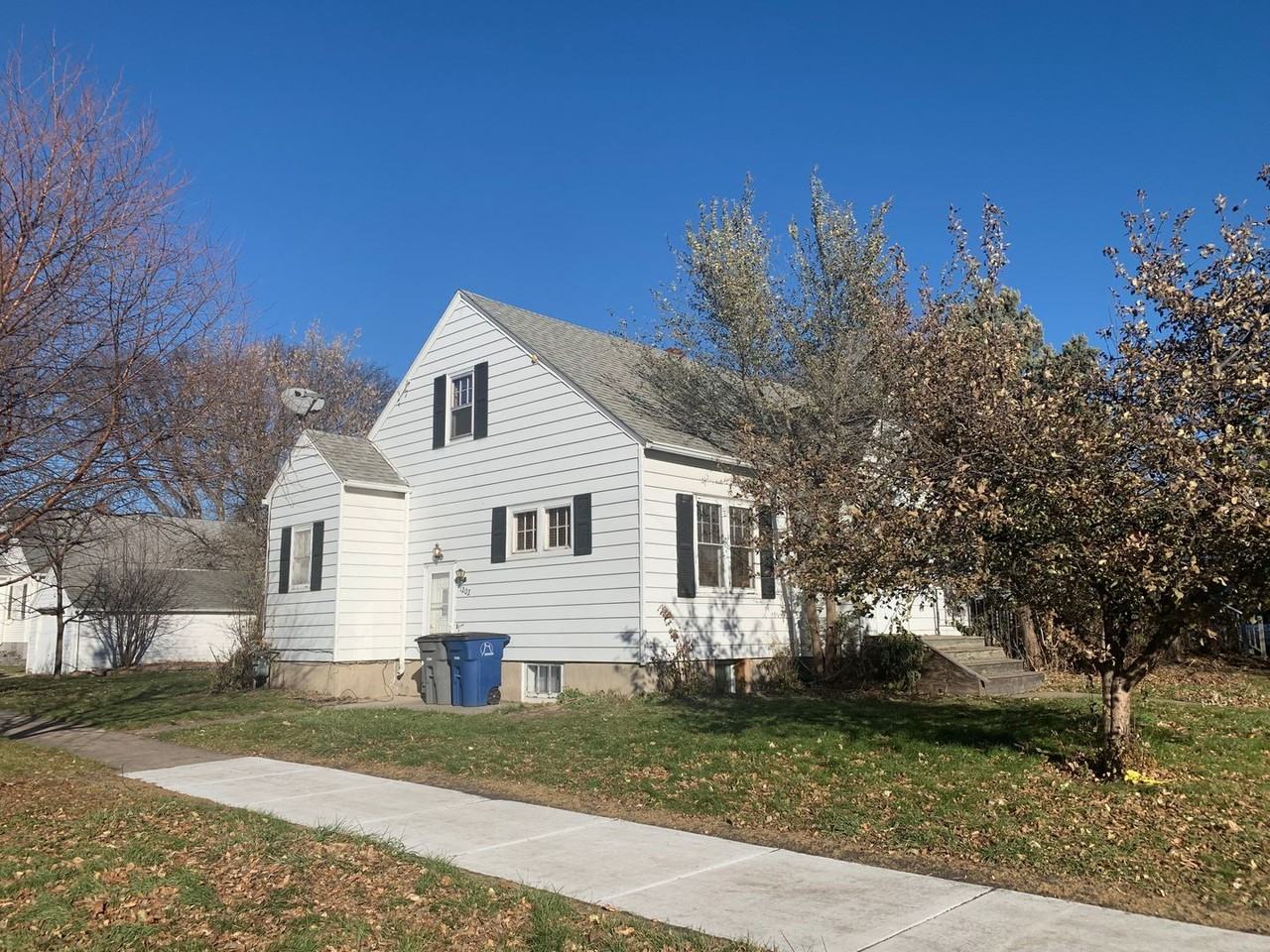 1202 4th Ave S - Photo 3 of 21