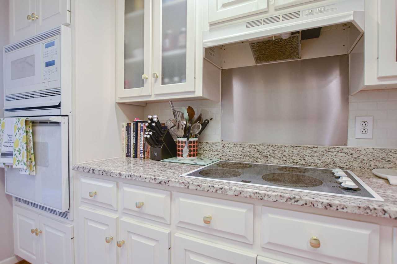 2562 Stone Briar Dr - Photo 7 of 22