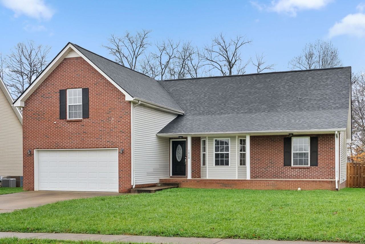 1626 Autumn Dr - Photo 2 of 30