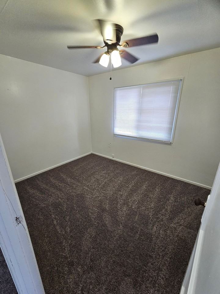 Elm Duplex - Photo 5 of 10
