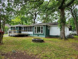 6108 Schofield Ave - Photo 1 of 1