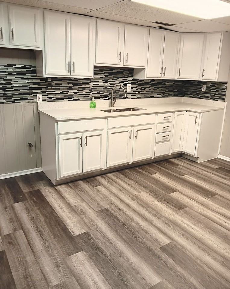 5650 Indianapolis Blvd - Photo 2 of 12