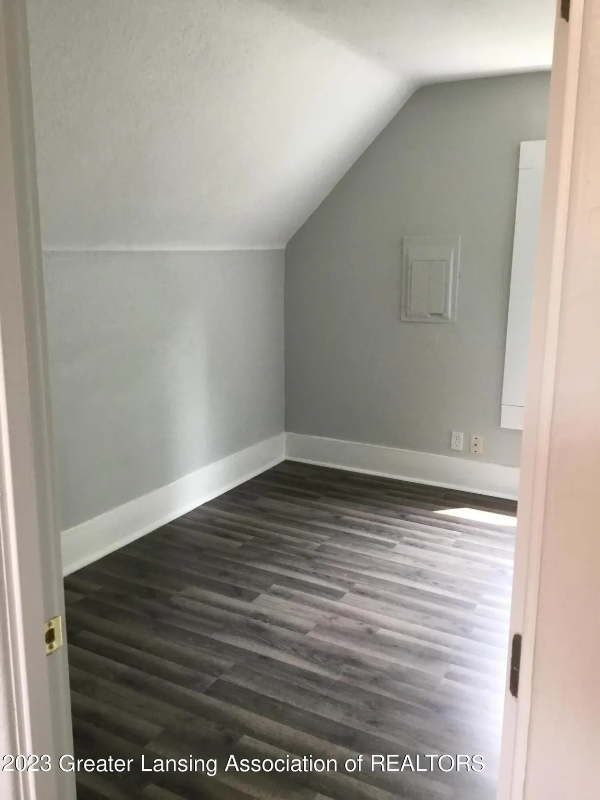 1037 E Oakland Ave #2 - Photo 2 of 10