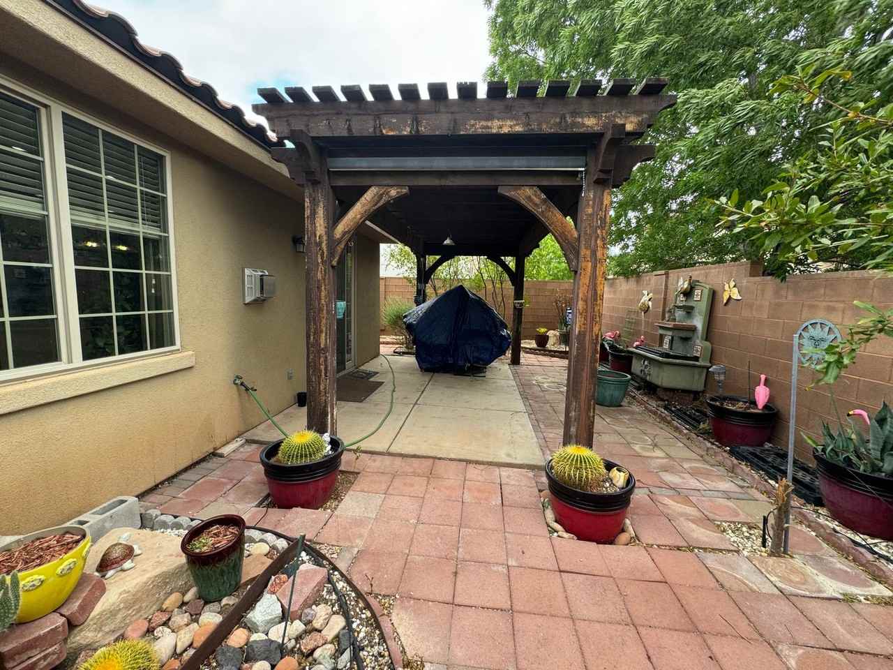 382 E Munich Dr - Photo 5 of 18