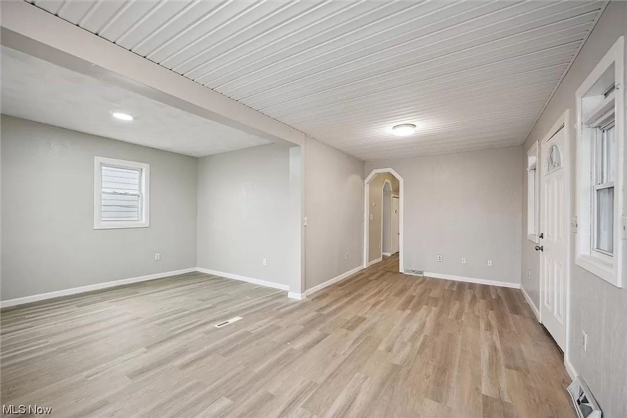 1610 E 32nd St - Photo 5 of 14