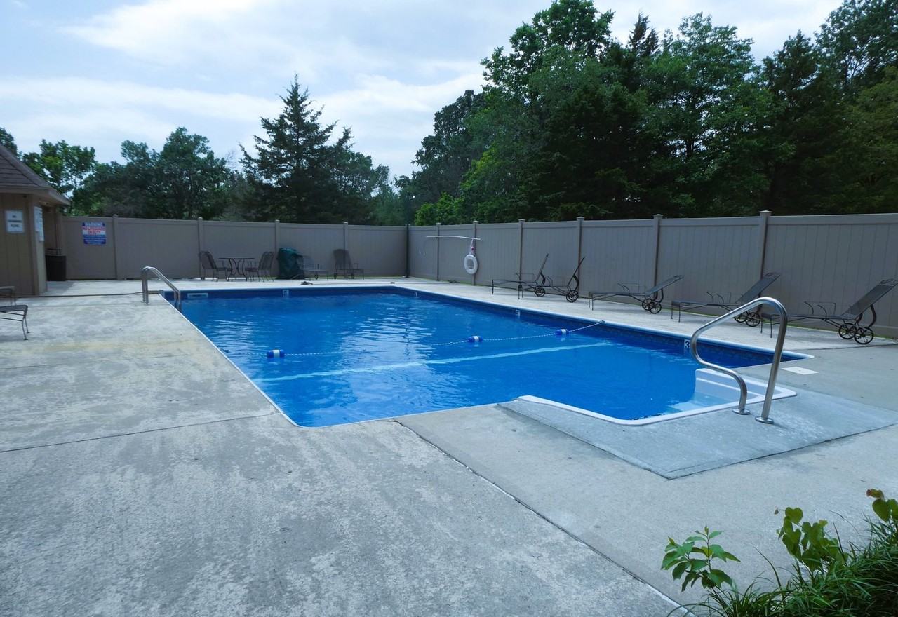 106 E Green Meadows Rd - Photo 2 of 17