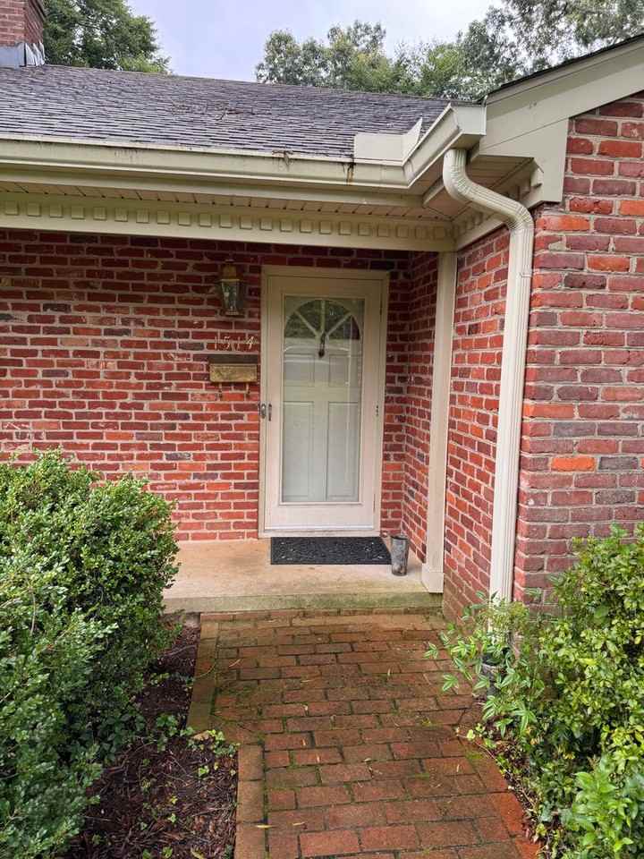 1514 Club Dr - Photo 3 of 50