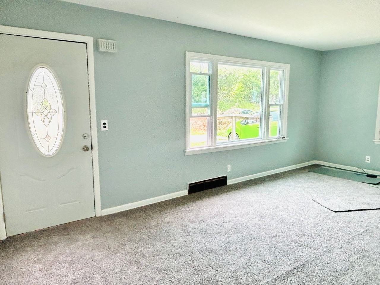 1805 Custer Rd - Photo 2 of 16