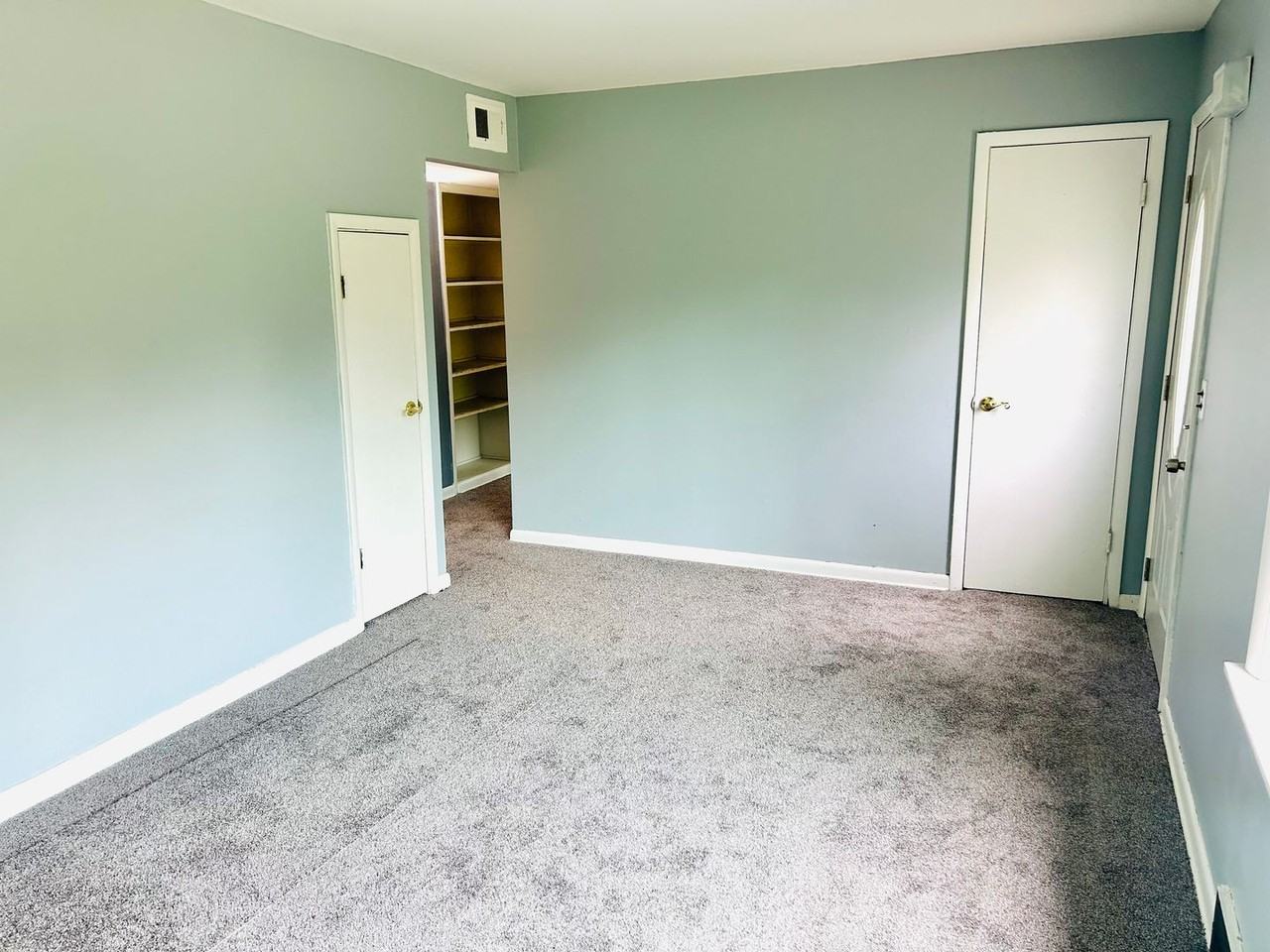 1805 Custer Rd - Photo 3 of 16