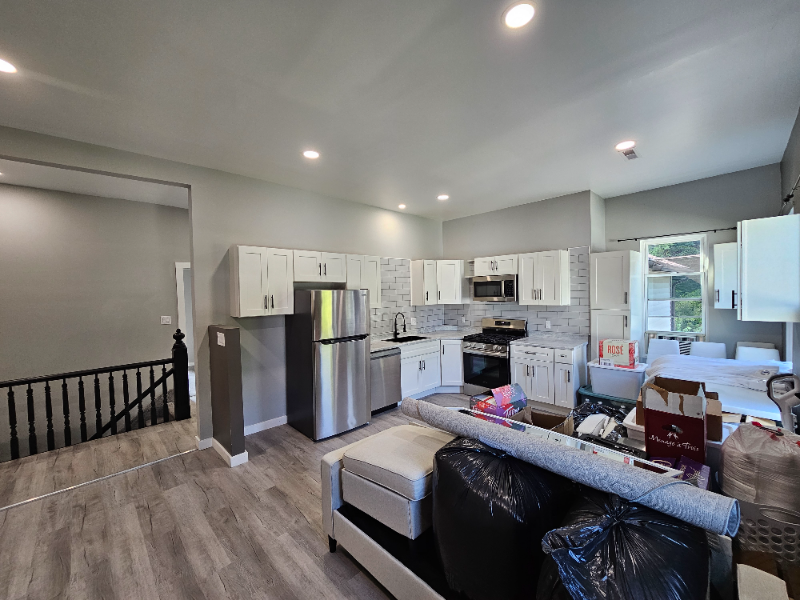 729 6th Ave #4 - Photo 2 of 8