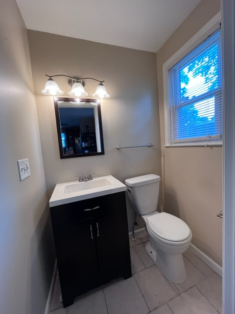 6501 Moyer Ave - Photo 3 of 6