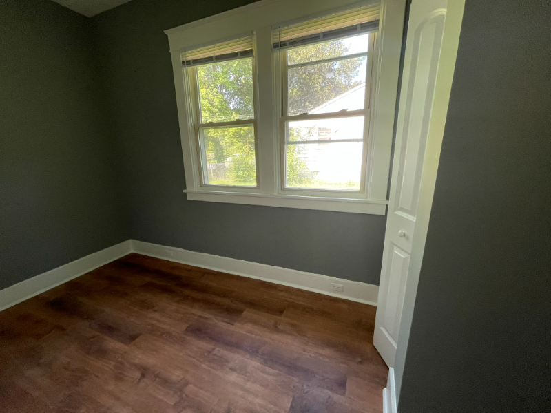 2203 N 28th St - Photo 2 of 9