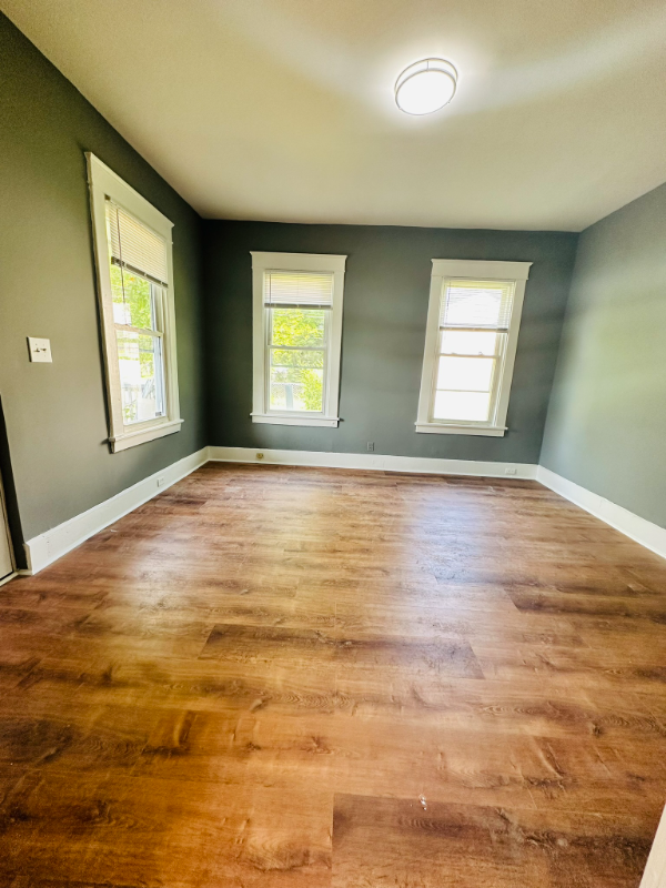 2203 N 28th St - Photo 3 of 9