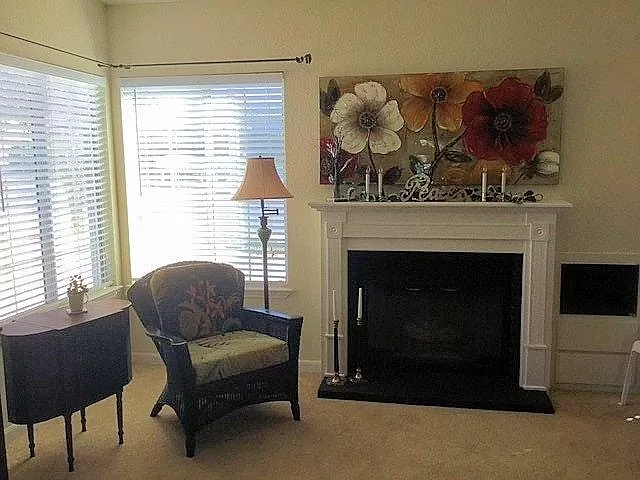 10665 Cherry Hills Drive - Photo 6 of 20