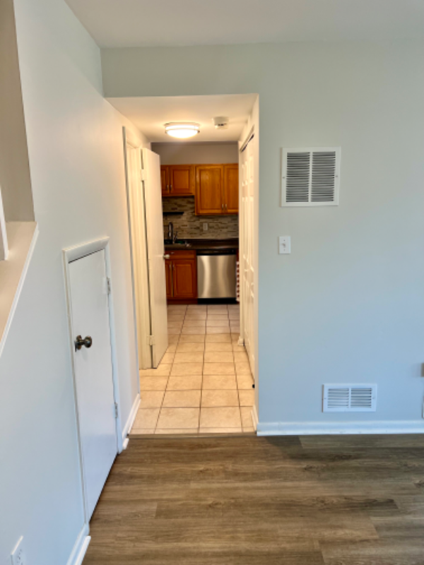 10143 Scotch Hill Dr - Photo 3 of 20