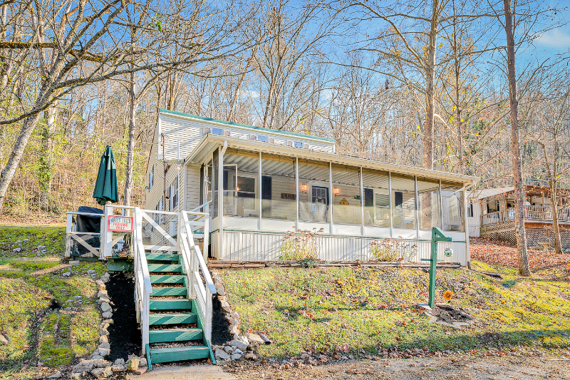 3745 Holmes Creek Rd - Photo 2 of 12