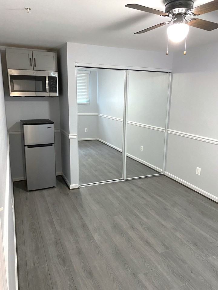 306 N Fremont Avenue - Photo 6 of 14