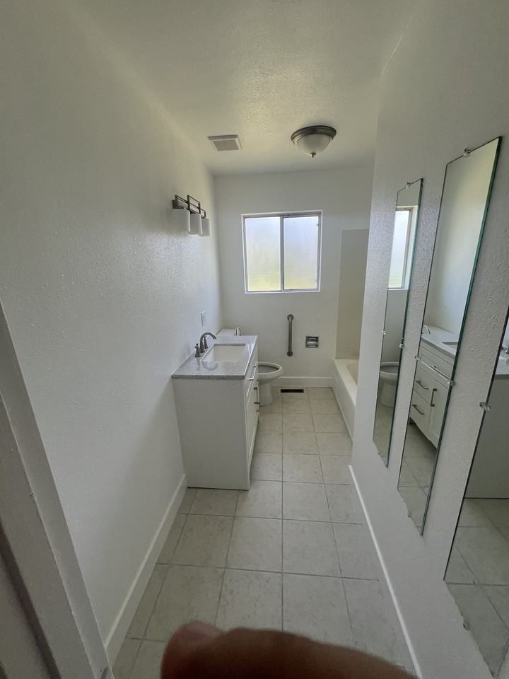 100 W Mckenzie Ave #NA - Photo 3 of 3