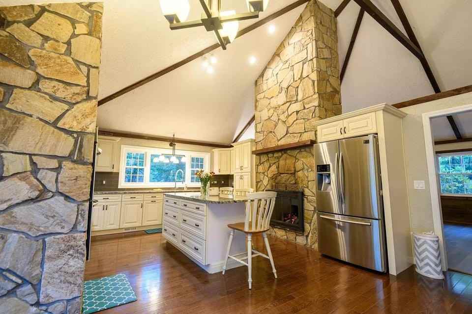 131 Sandra Ln #NA - Photo 3 of 9