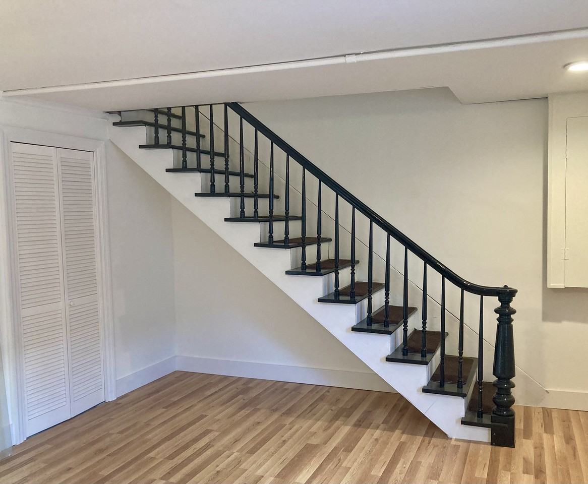 210 Allen St #NA - Photo 7 of 19