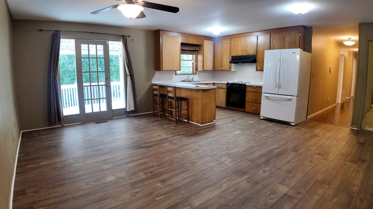 3305 54th Pl #NA - Photo 3 of 15
