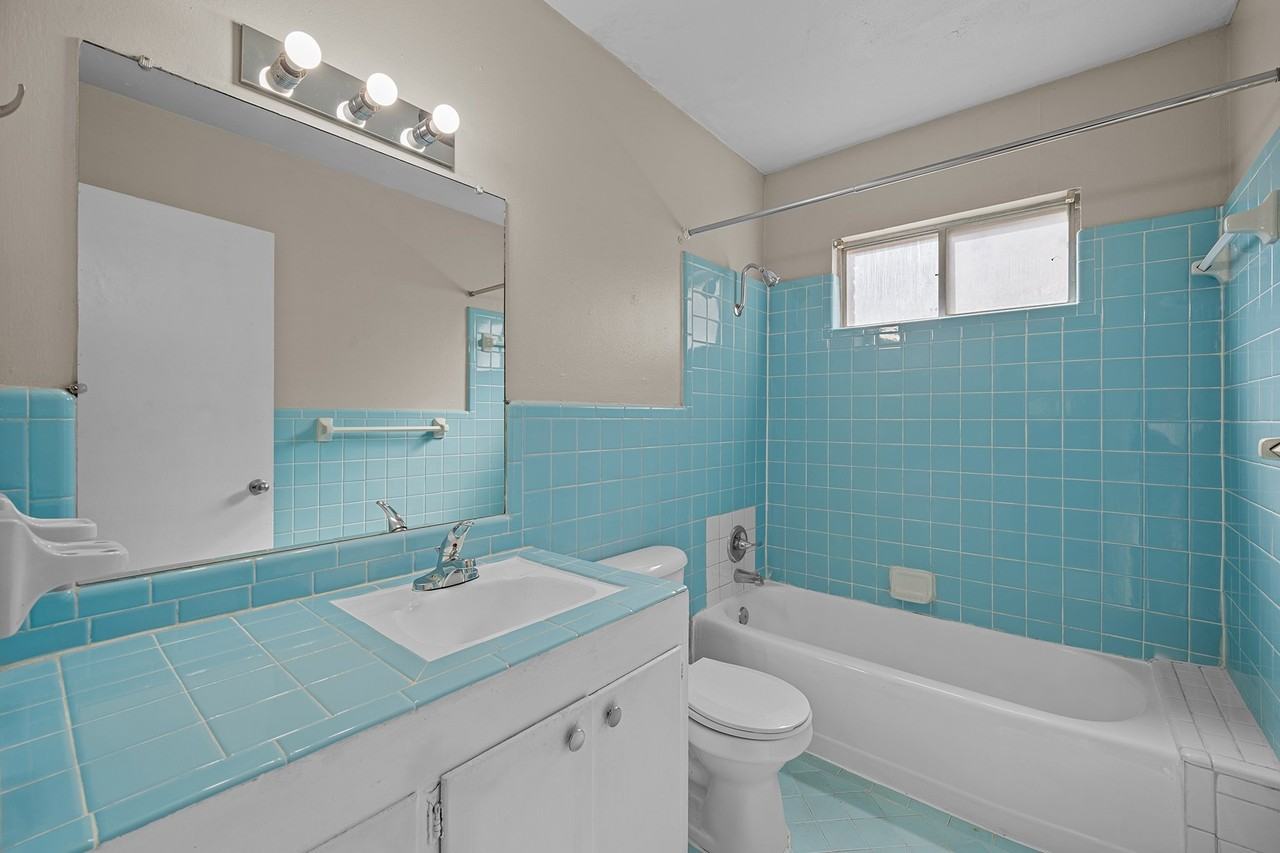 Enfield Court Apartments - Photo 7 of 10