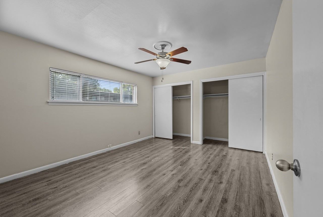 Enfield Court Apartments - Photo 3 of 10