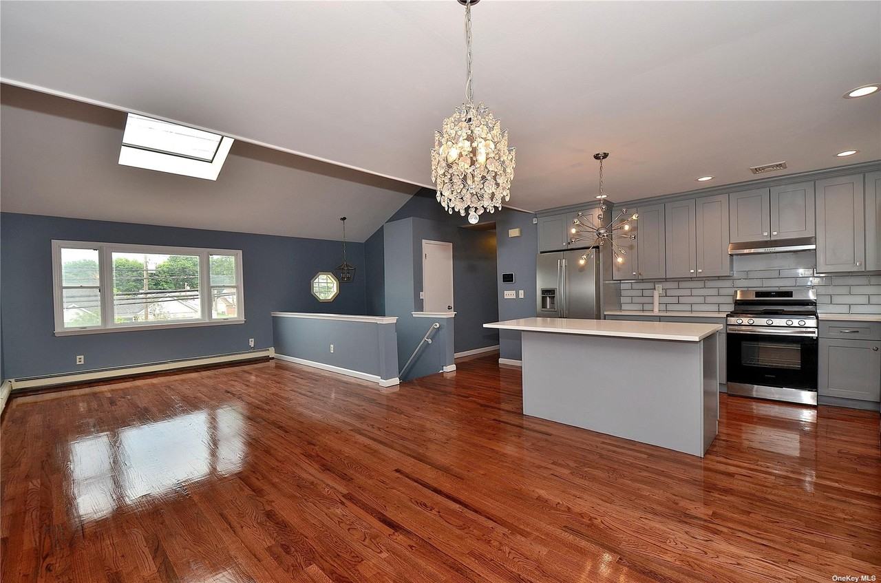 990 Merrick Ave ##2 - Photo 2 of 15